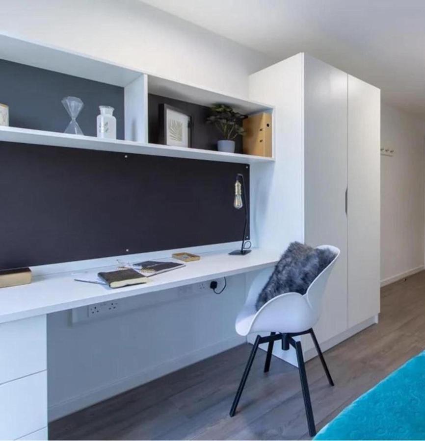 Vibrant Ensuite Rooms, Bournemouth - Sk בורנמות' מראה חיצוני תמונה